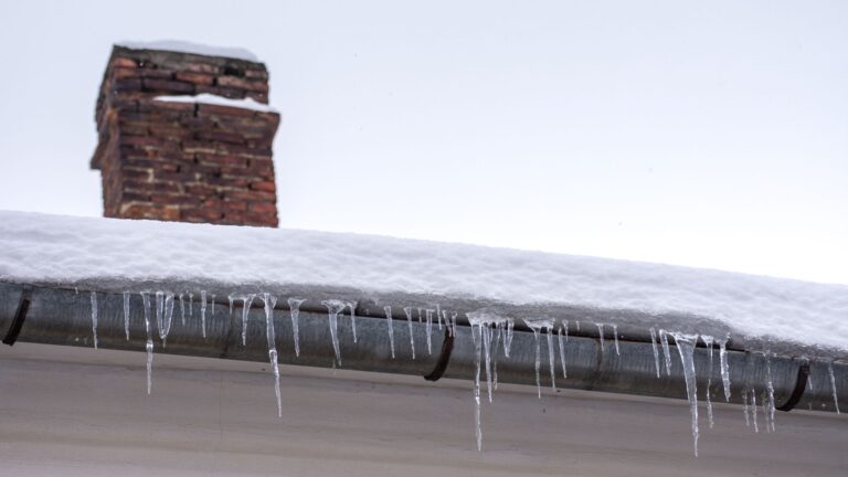 Preventing ice dams on roofs
