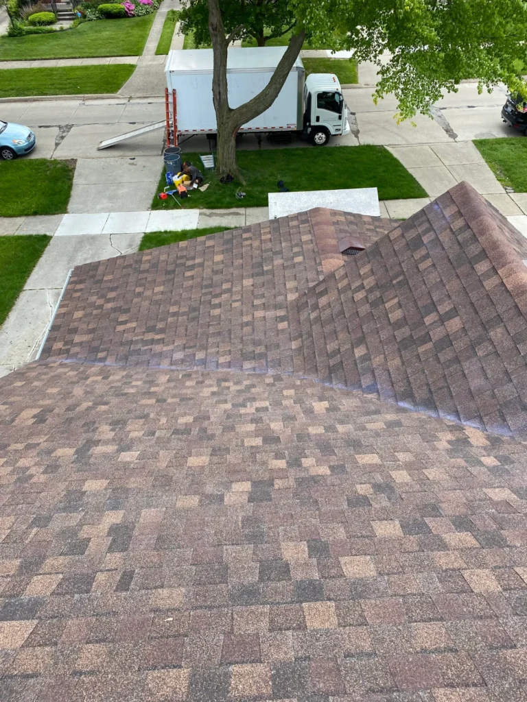 Finished shingle hip and ridge – T&M Roofing project